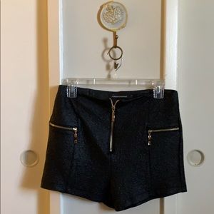 Dress up shorts .- Foreign Exchange